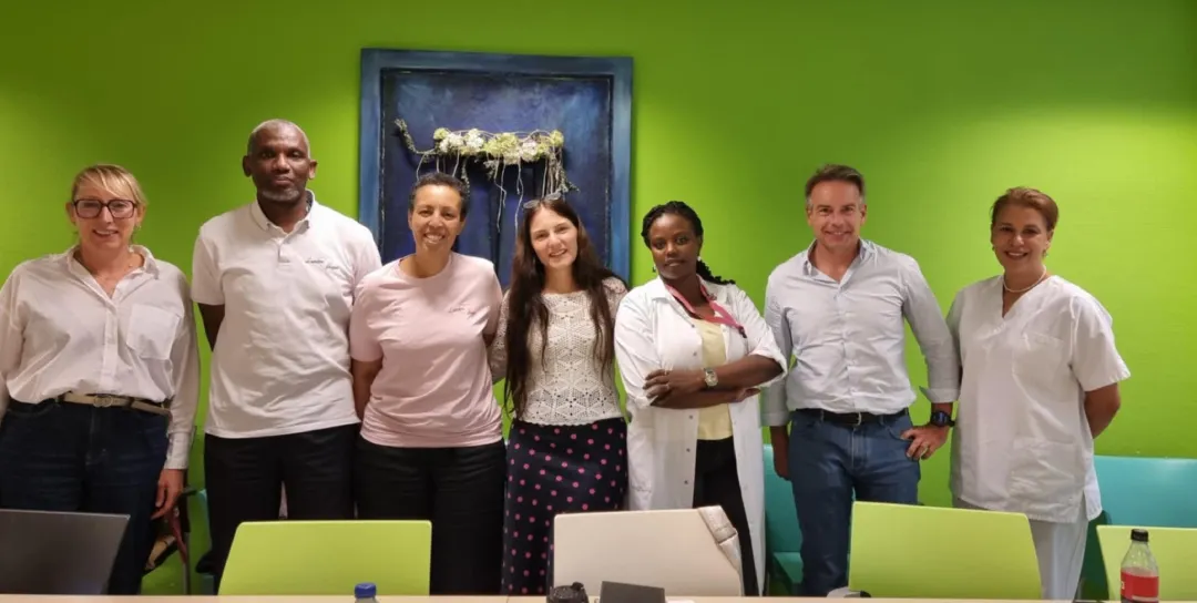 Madame Malika RABYI Présidente Fondatrice et de toute son équipe